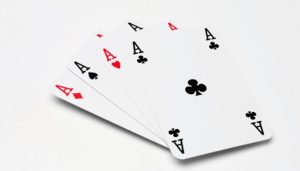 Gunakan Pelindung Kartu Poker